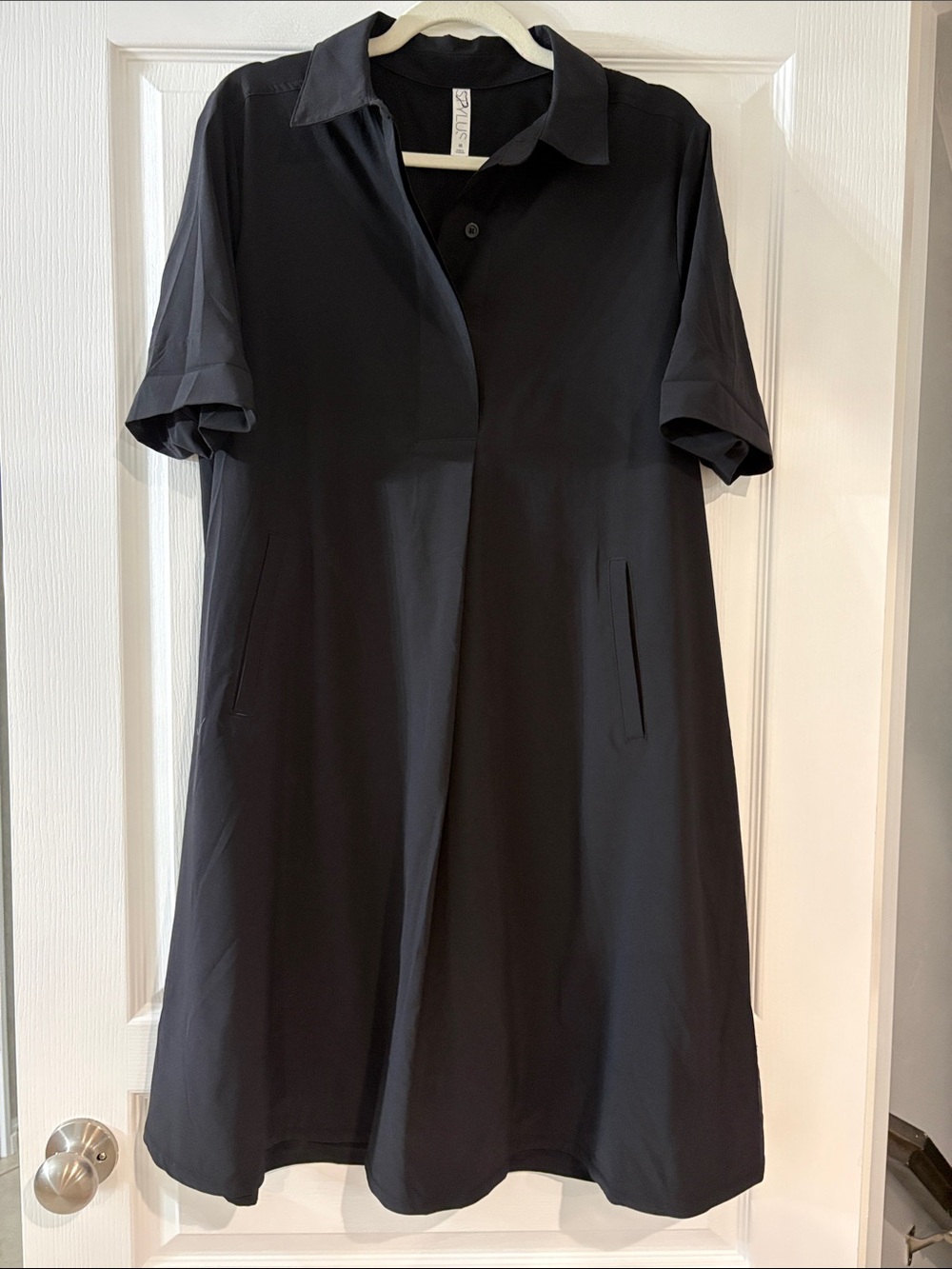 STYLUS Black Short-Sleeve Tunic Dress